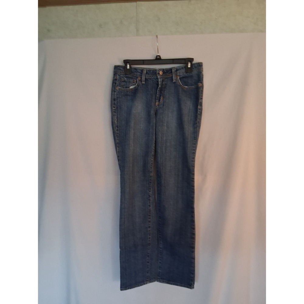 Womans Bitten Blue Jeans Size 6R